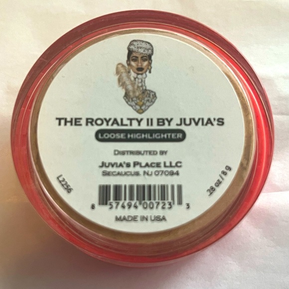 THE ROYALTY III By Juvia’s Loose Facial Highlighter - Picture 10 of 10